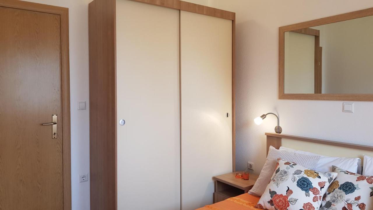 Apartmani Villa Lilliana Tribalj Buitenkant foto