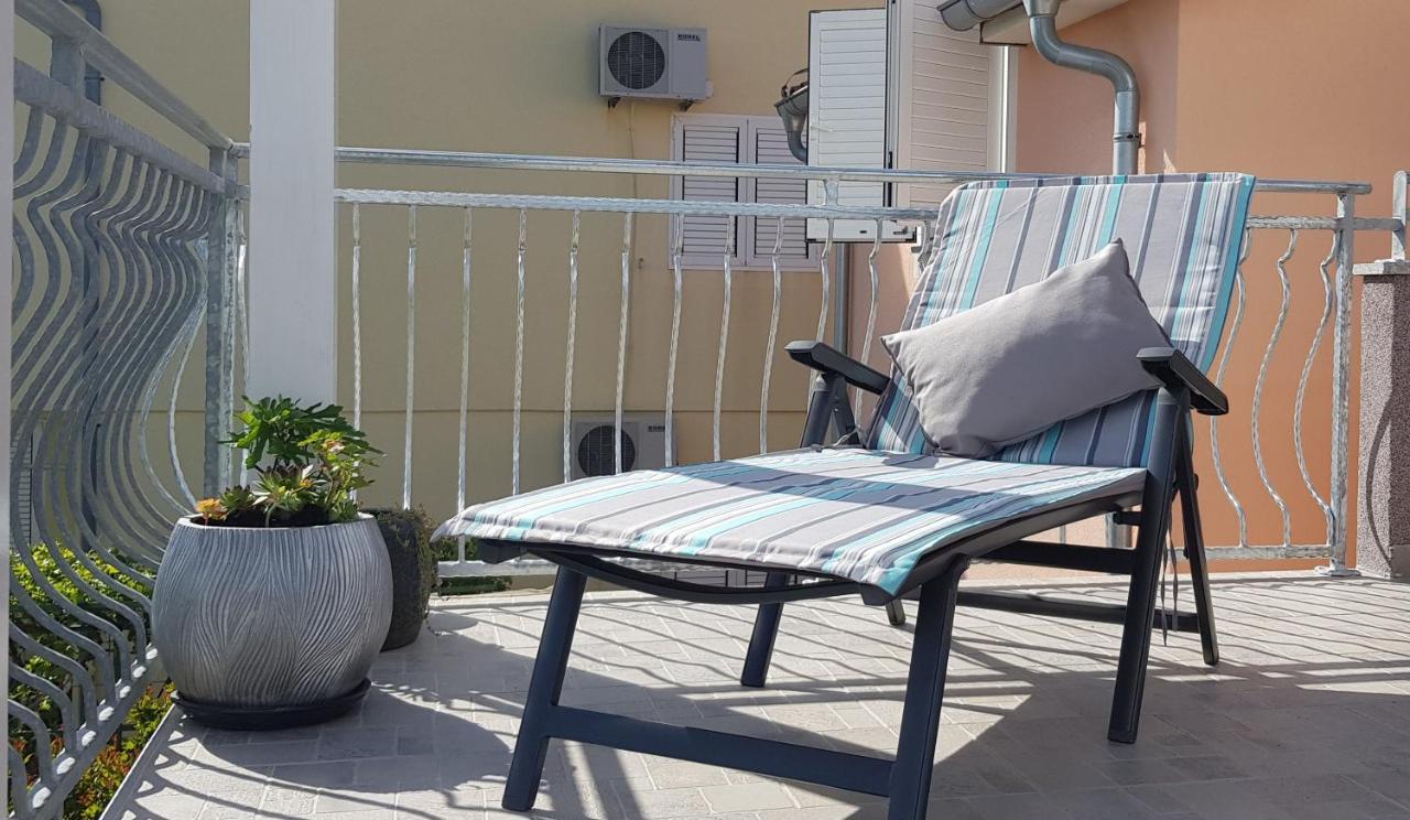 Apartmani Villa Lilliana Tribalj Buitenkant foto
