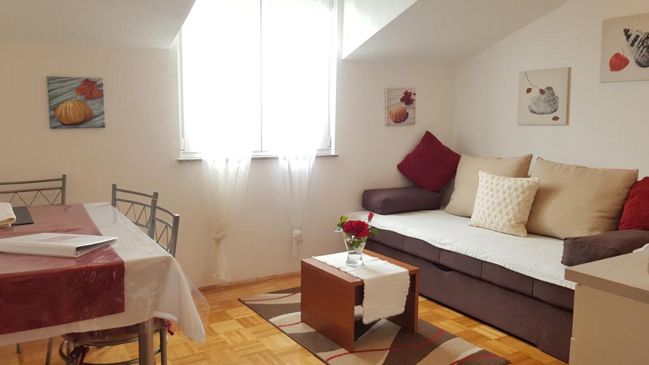 Apartmani Villa Lilliana Tribalj Buitenkant foto