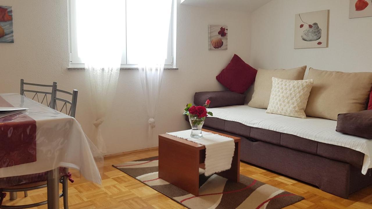 Apartmani Villa Lilliana Tribalj Buitenkant foto