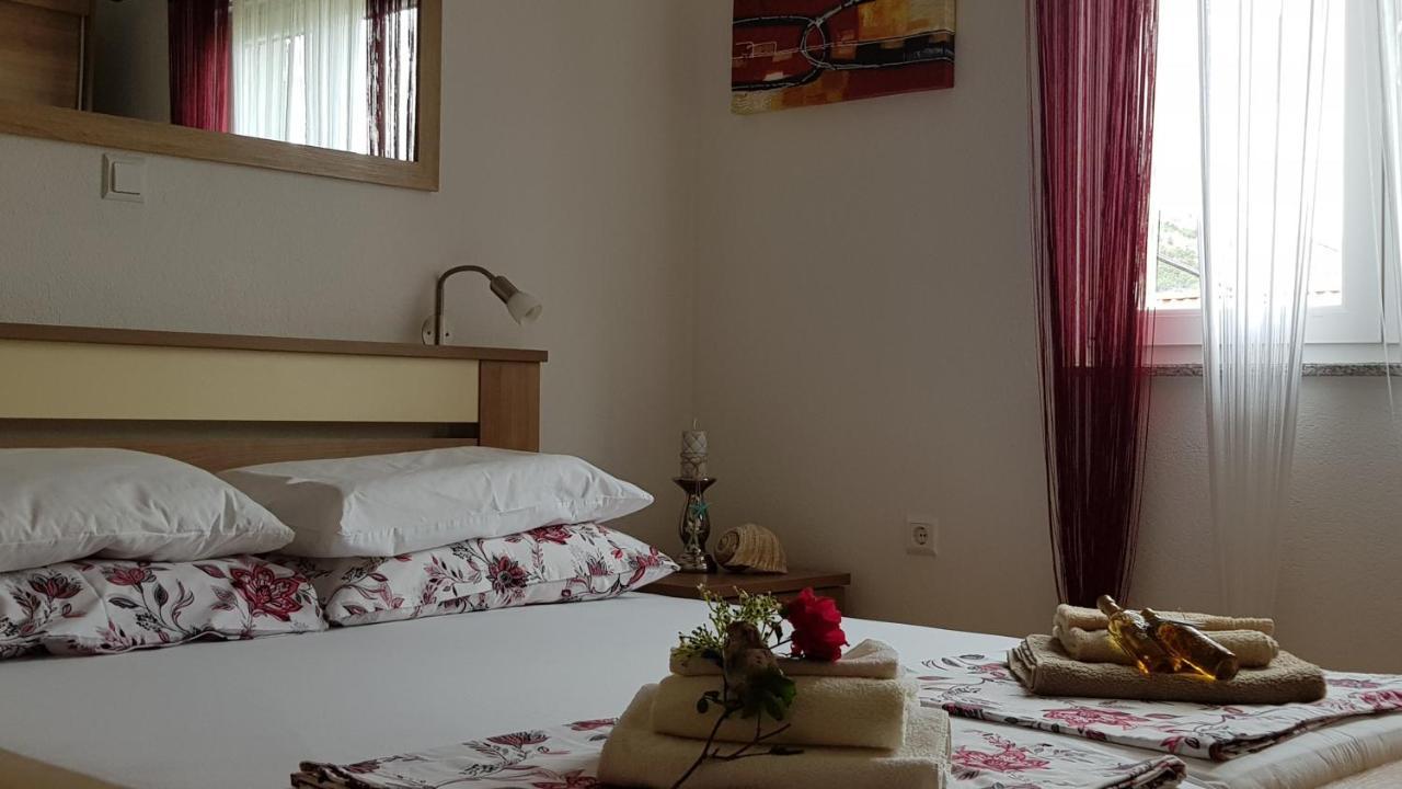 Apartmani Villa Lilliana Tribalj Buitenkant foto