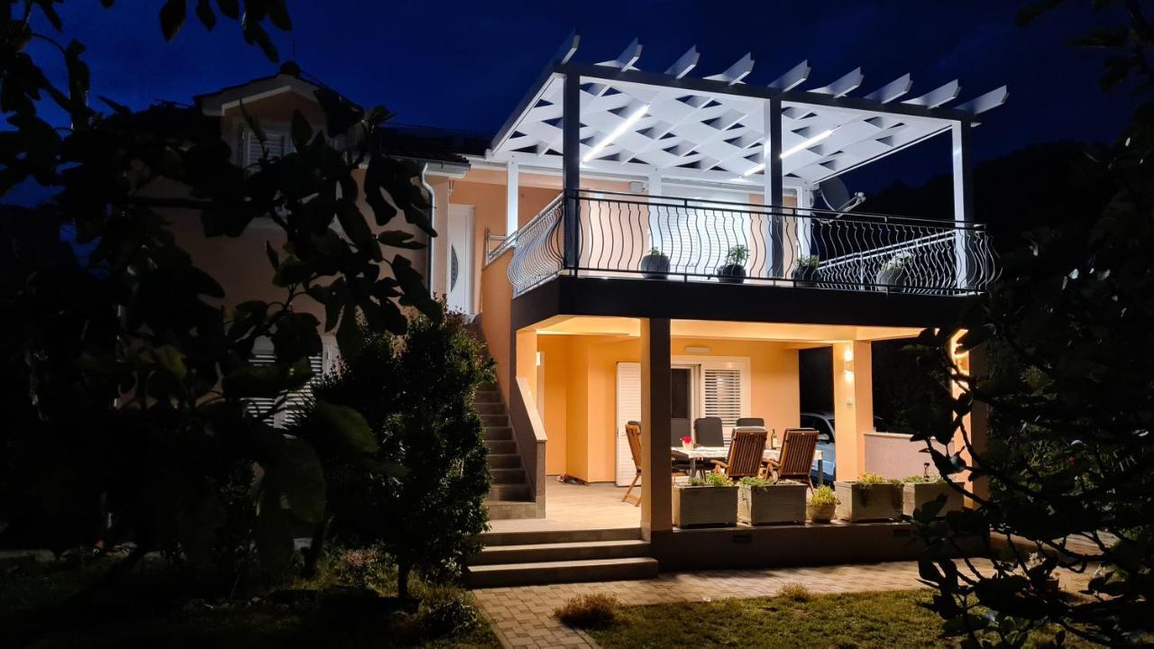 Apartmani Villa Lilliana Tribalj Buitenkant foto