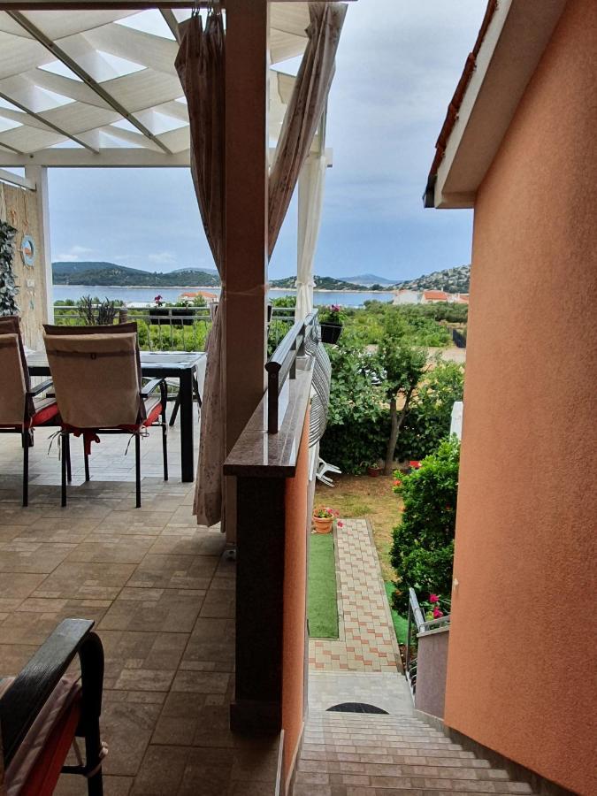 Apartmani Villa Lilliana Tribalj Buitenkant foto