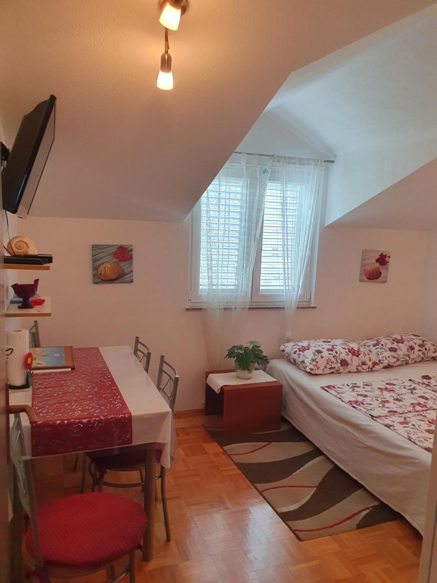 Apartmani Villa Lilliana Tribalj Buitenkant foto