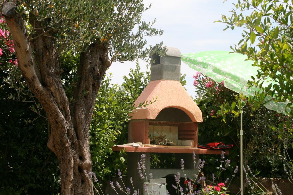Apartmani Villa Lilliana Tribalj Buitenkant foto